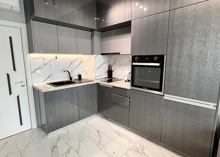 Seaview In Complex Metalex Garden Apartment